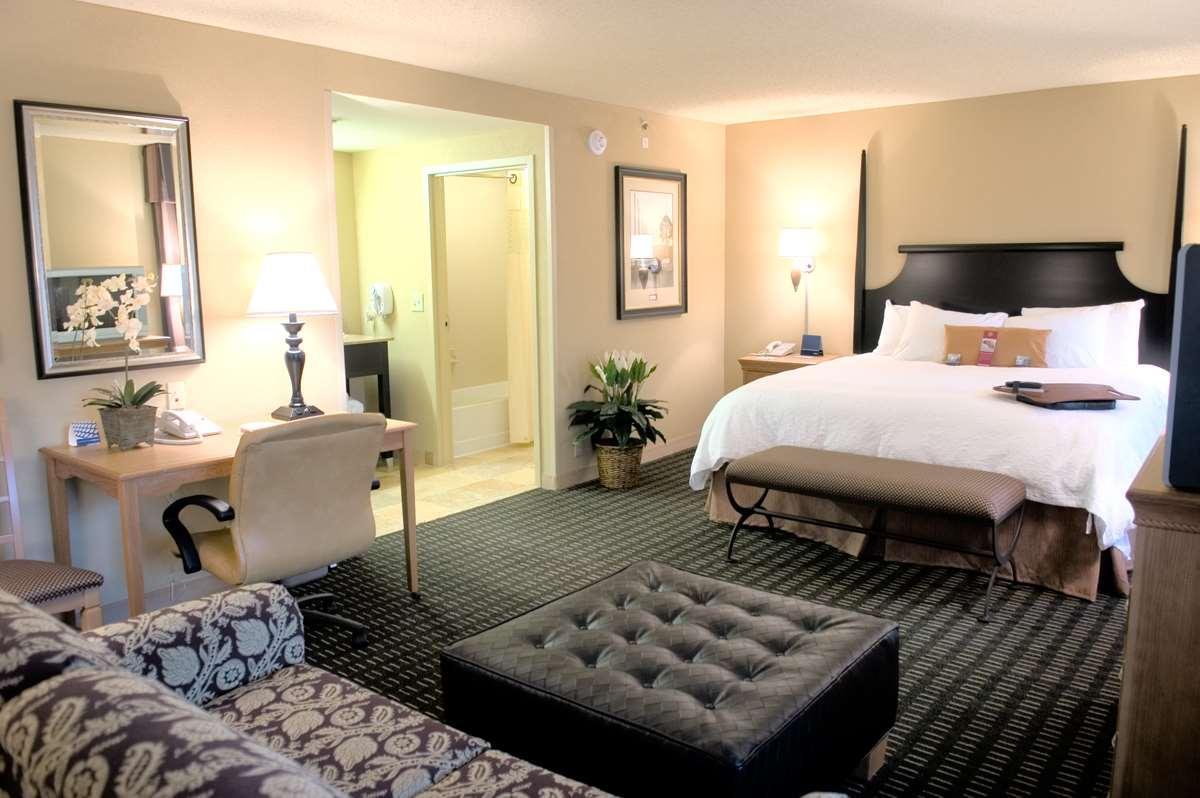 Hampton Inn&suites Providence Park/airport Hotel 3*