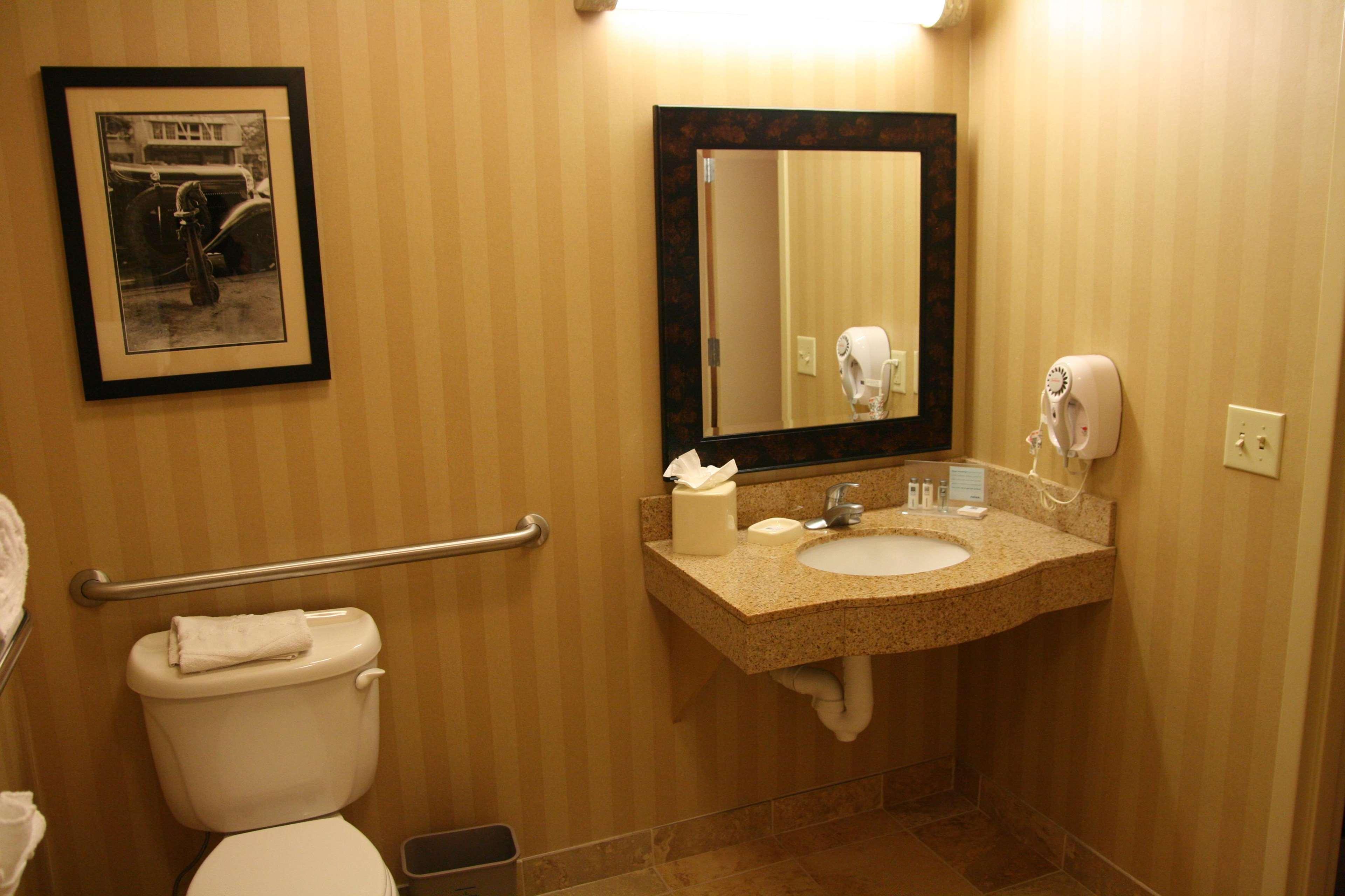 Hampton Inn&suites Providence Park/airport Mobile