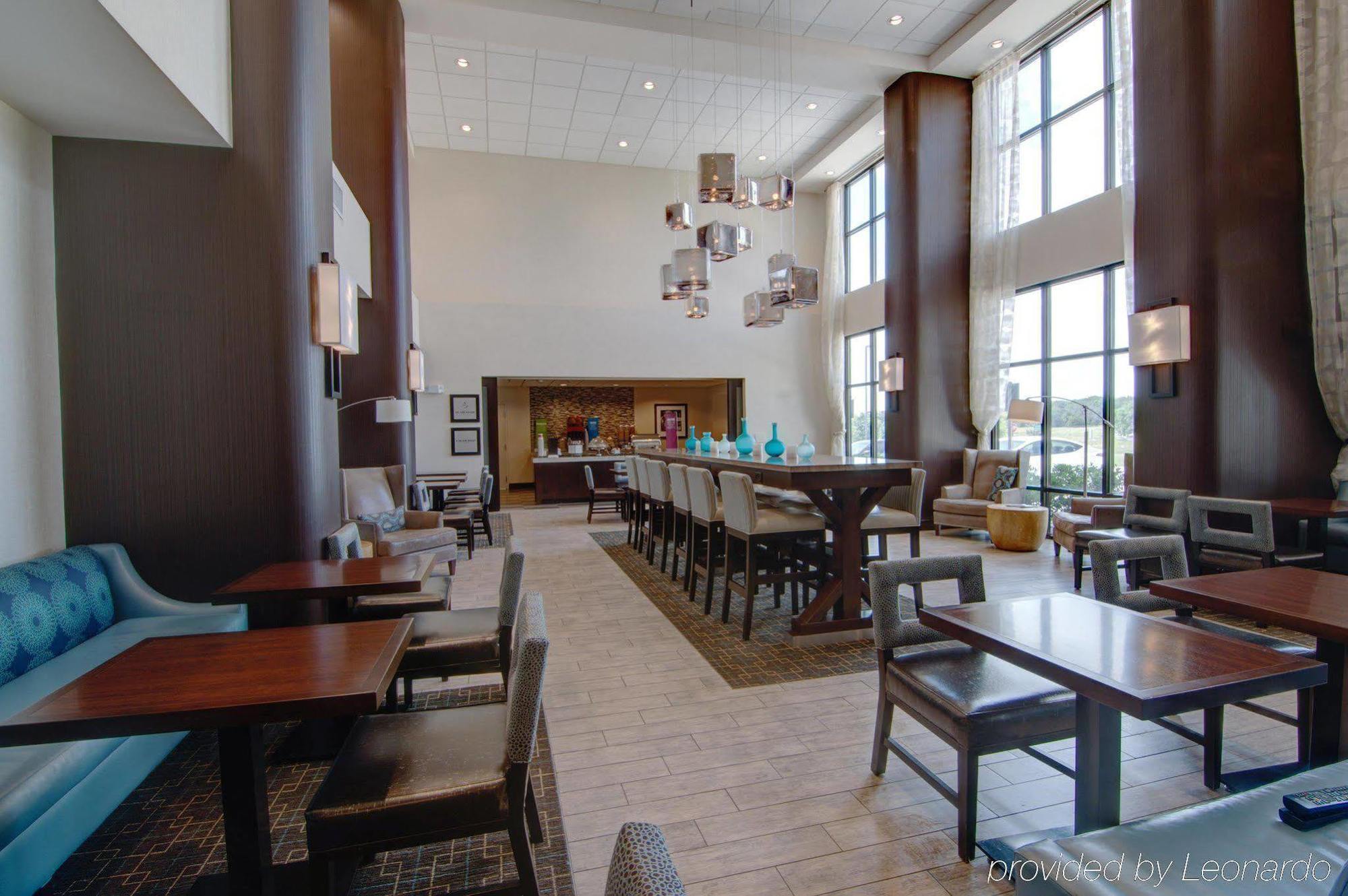 Hampton Inn&suites Providence Park/airport