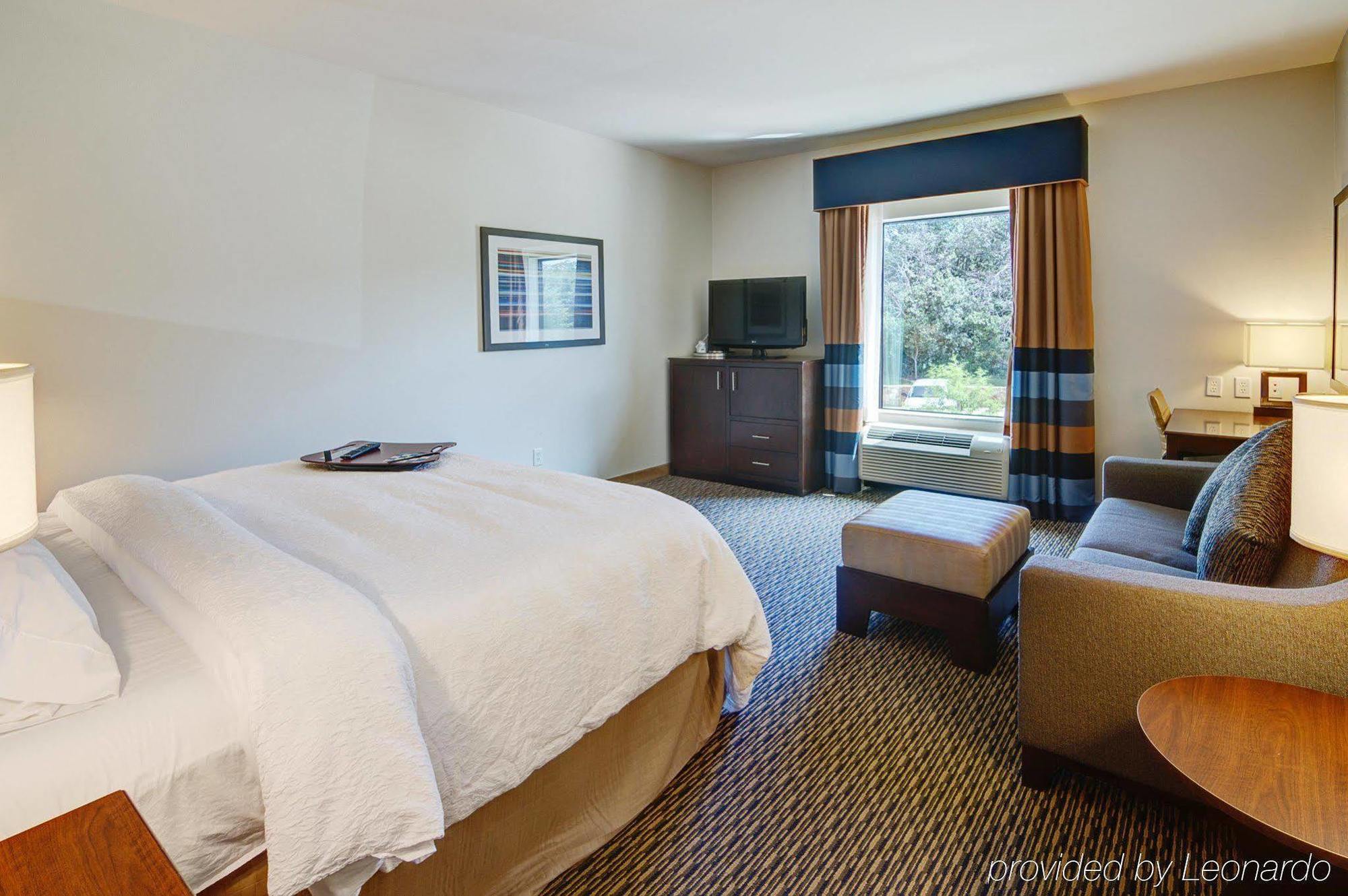 Hampton Inn&suites Providence Park/airport Hotel Mobile